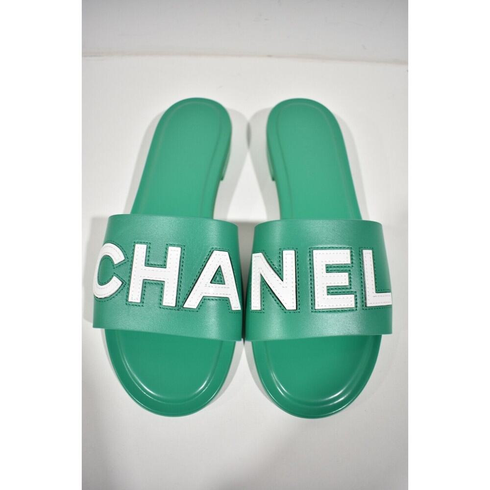 Chanel 23P Green White Leather CC Logo Letter Mules Slide Slip Sandal Flat 38.5 - Picture 6 of 12